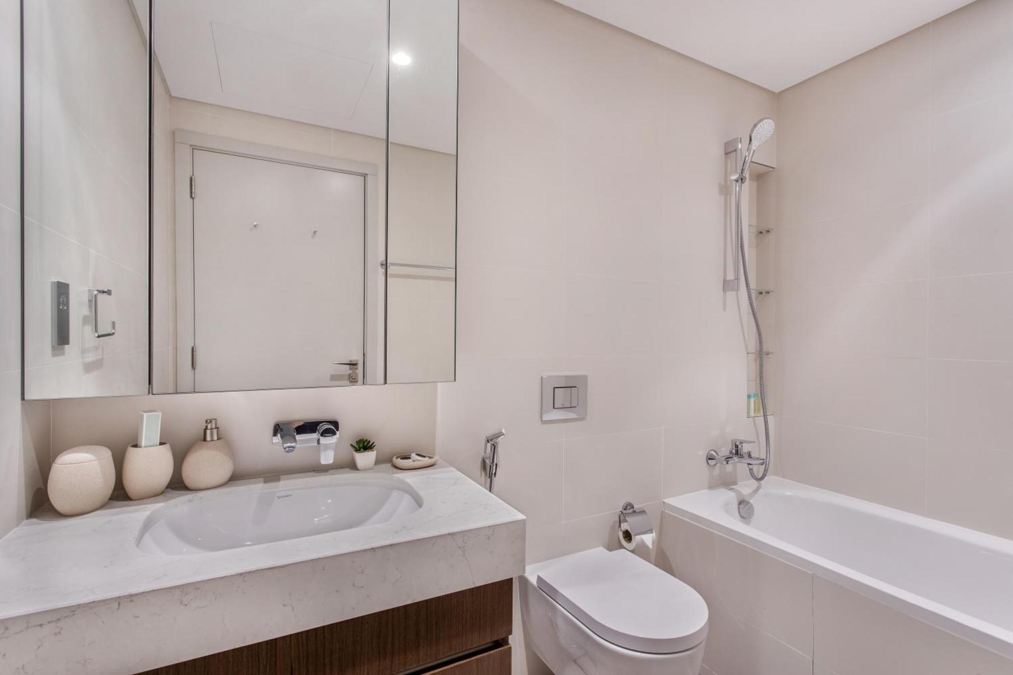 Luxury Seaview 1br With Private Access *