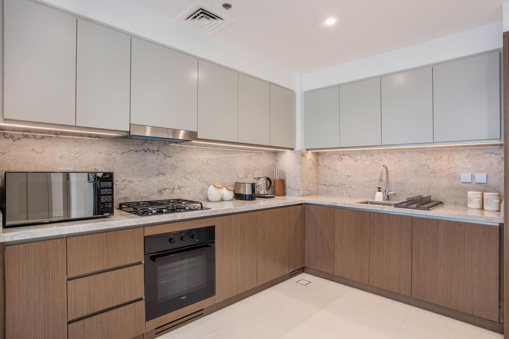 Luxury Seaview 1br With Private Access * Dubai