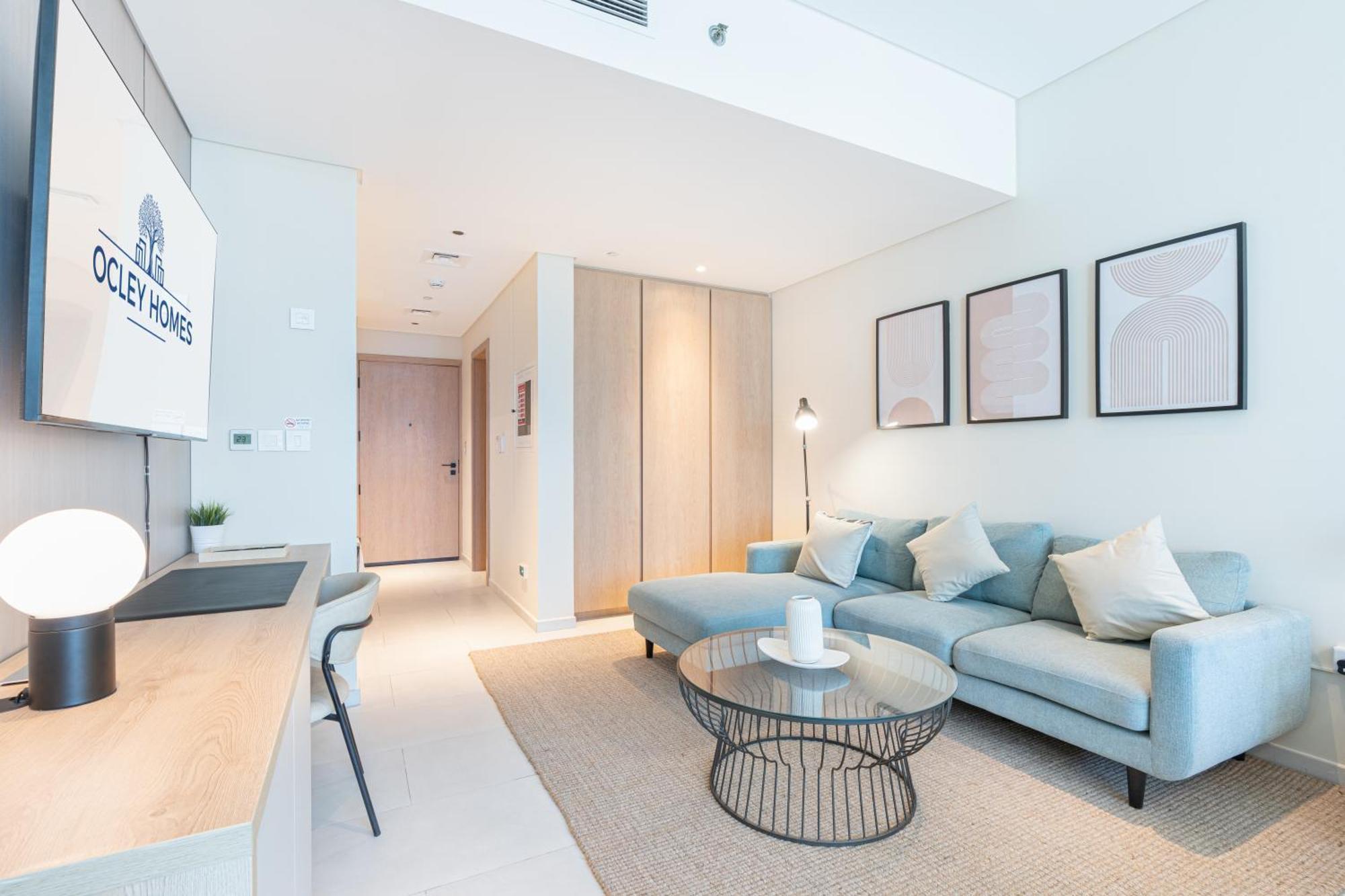 Upgraded With Prime Burj Khalifa Views Apartment *