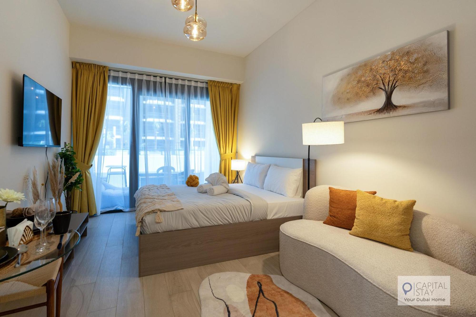 Cozy In Azizi Riviera Apartment