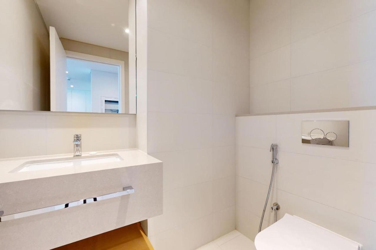 La Vie Jbr - Breathtaking Two Bedroom Dubai