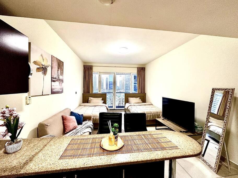 Cozy Modern ! Apartment Dubai