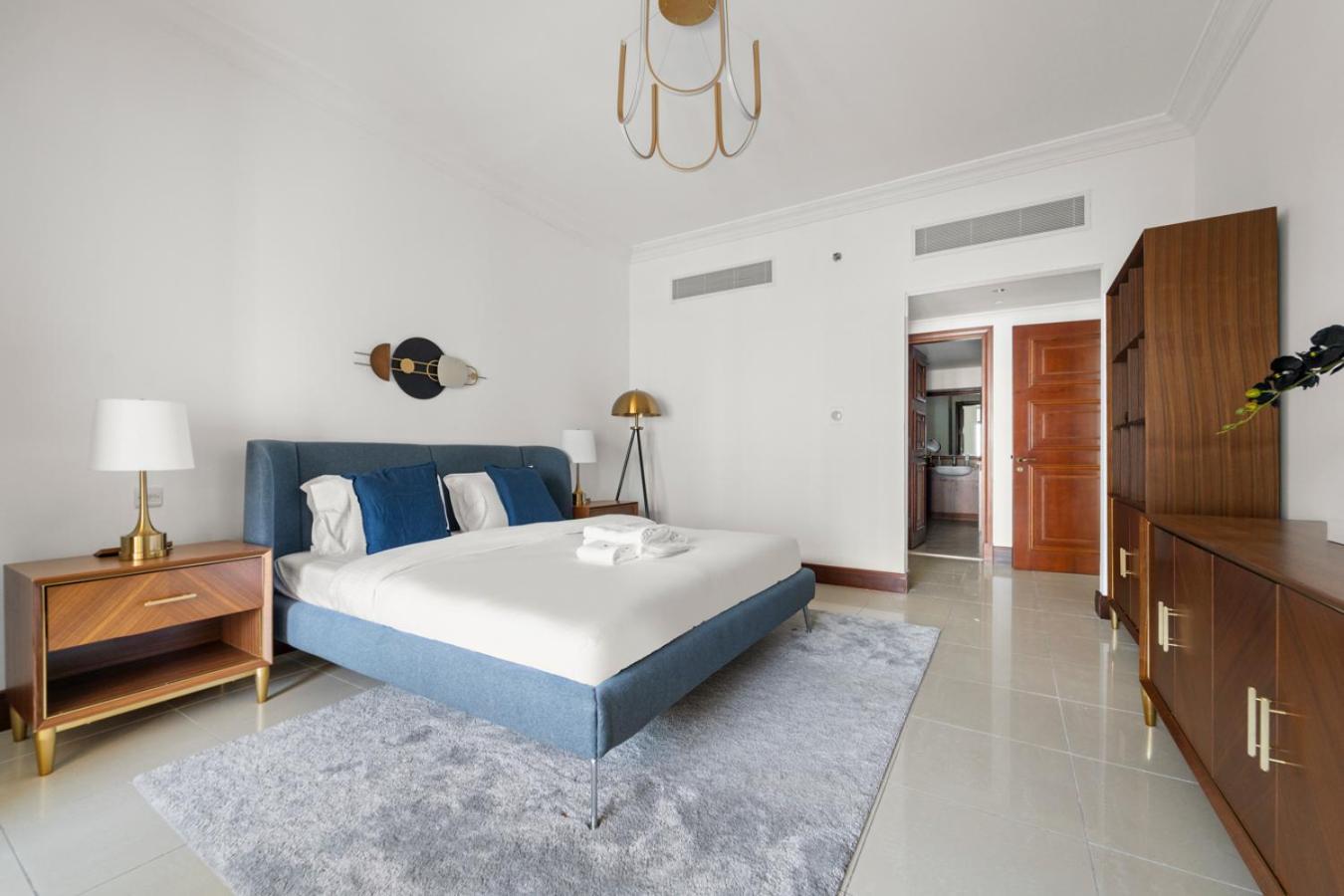 Stonetree - Spacious - Fairmont Access Apartment