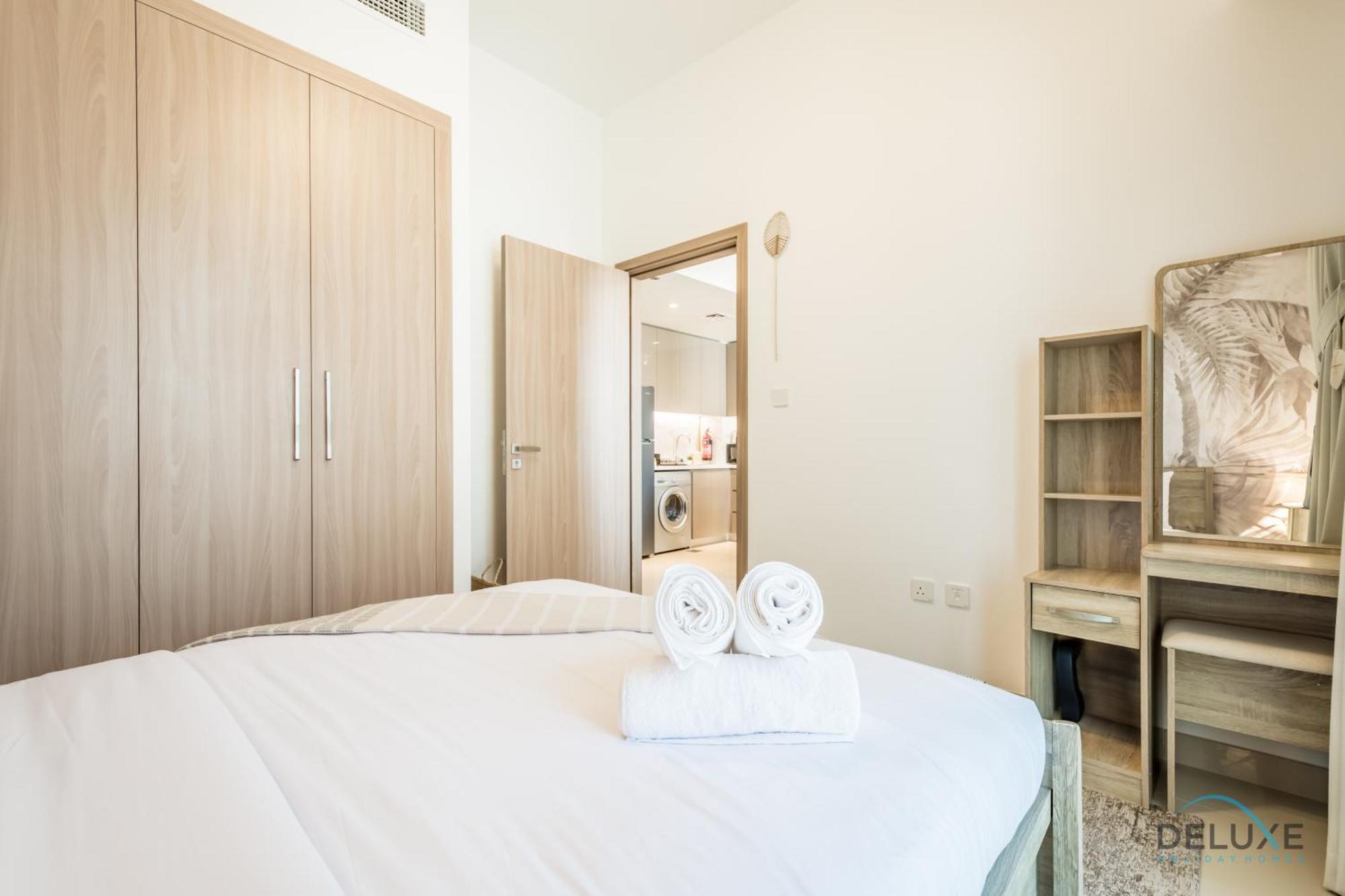 Charming 1br In Azizi Gardens Nad Al Sheba By Deluxe Homes Apartment Dubai