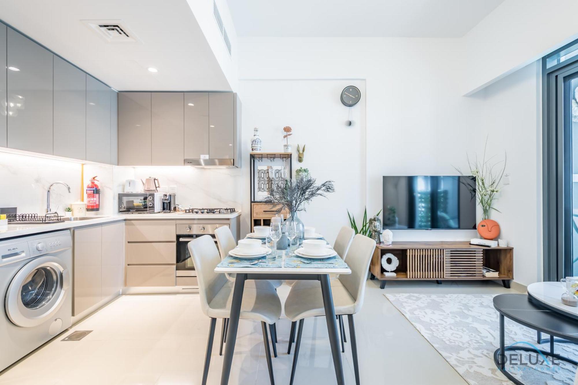 Charming 1br In Azizi Gardens Nad Al Sheba By Deluxe Homes