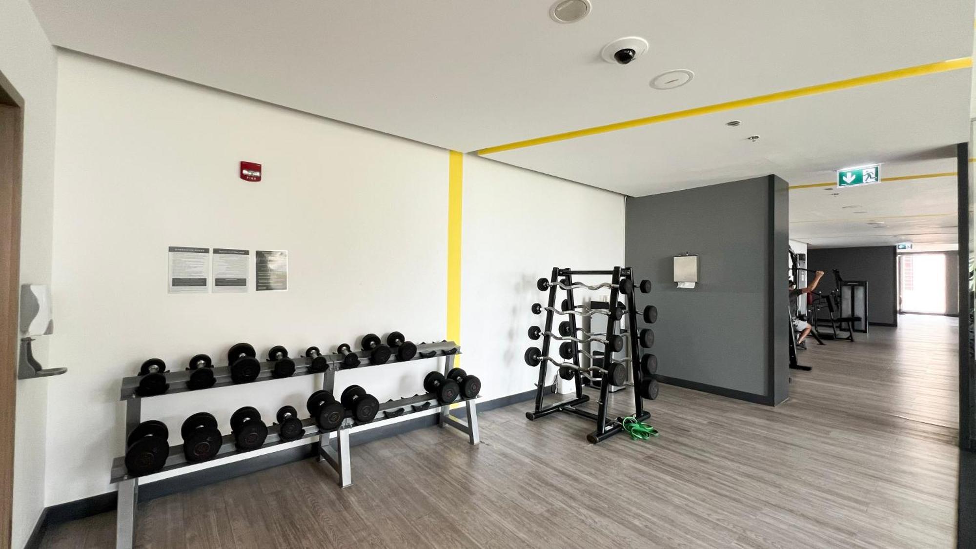 Exclusive High Floor 1br - Skyline View Apartment