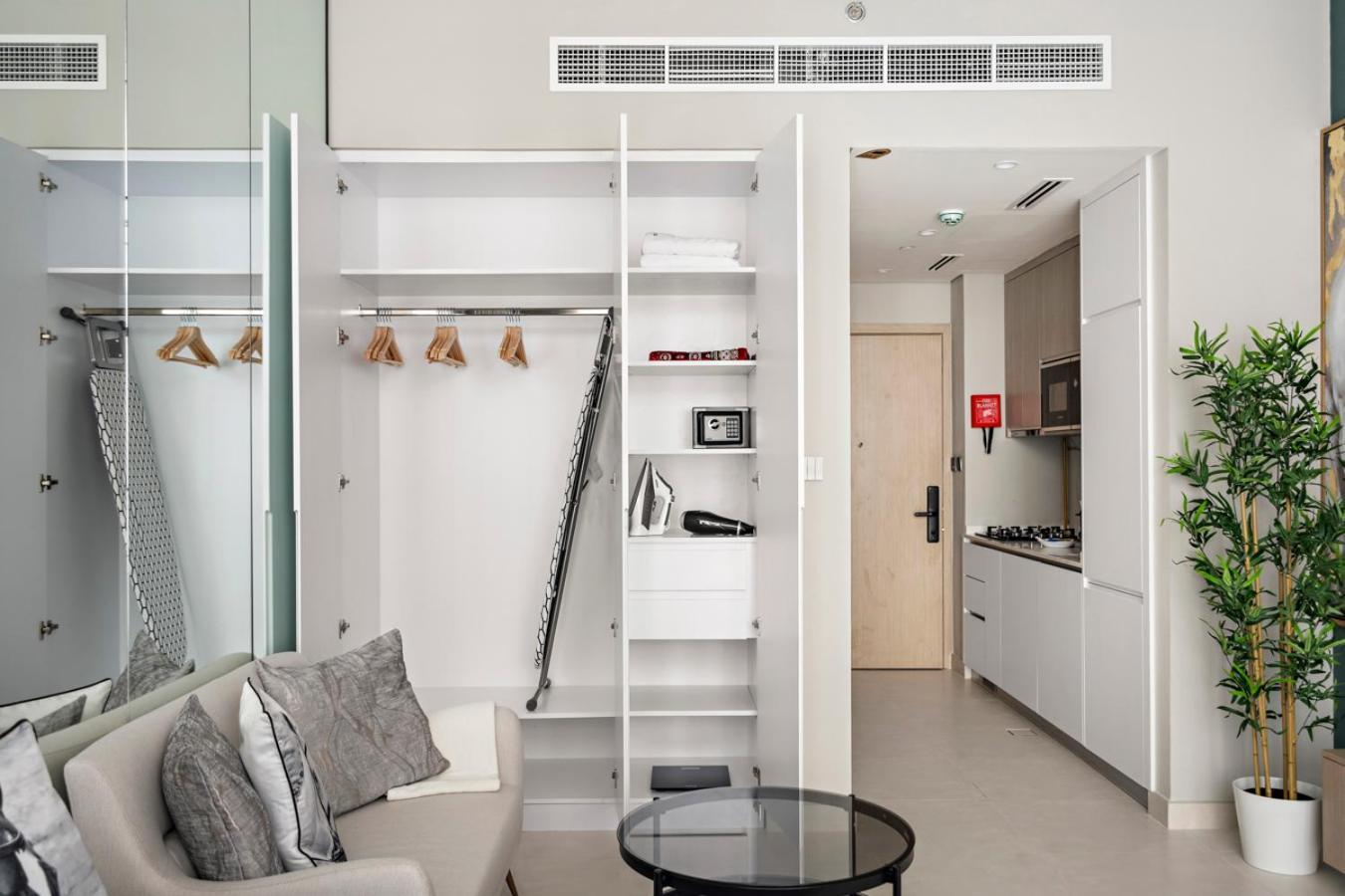 Stonetree - Modern - Brand New Apartment Dubai