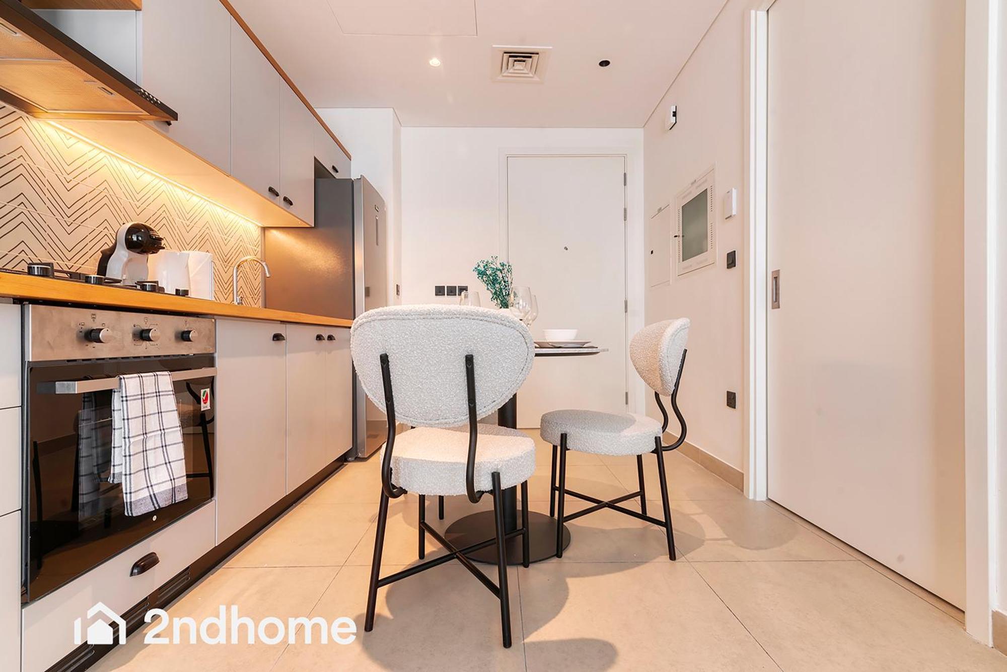 2ndhome - Socio Tower 2, Hills Apartment