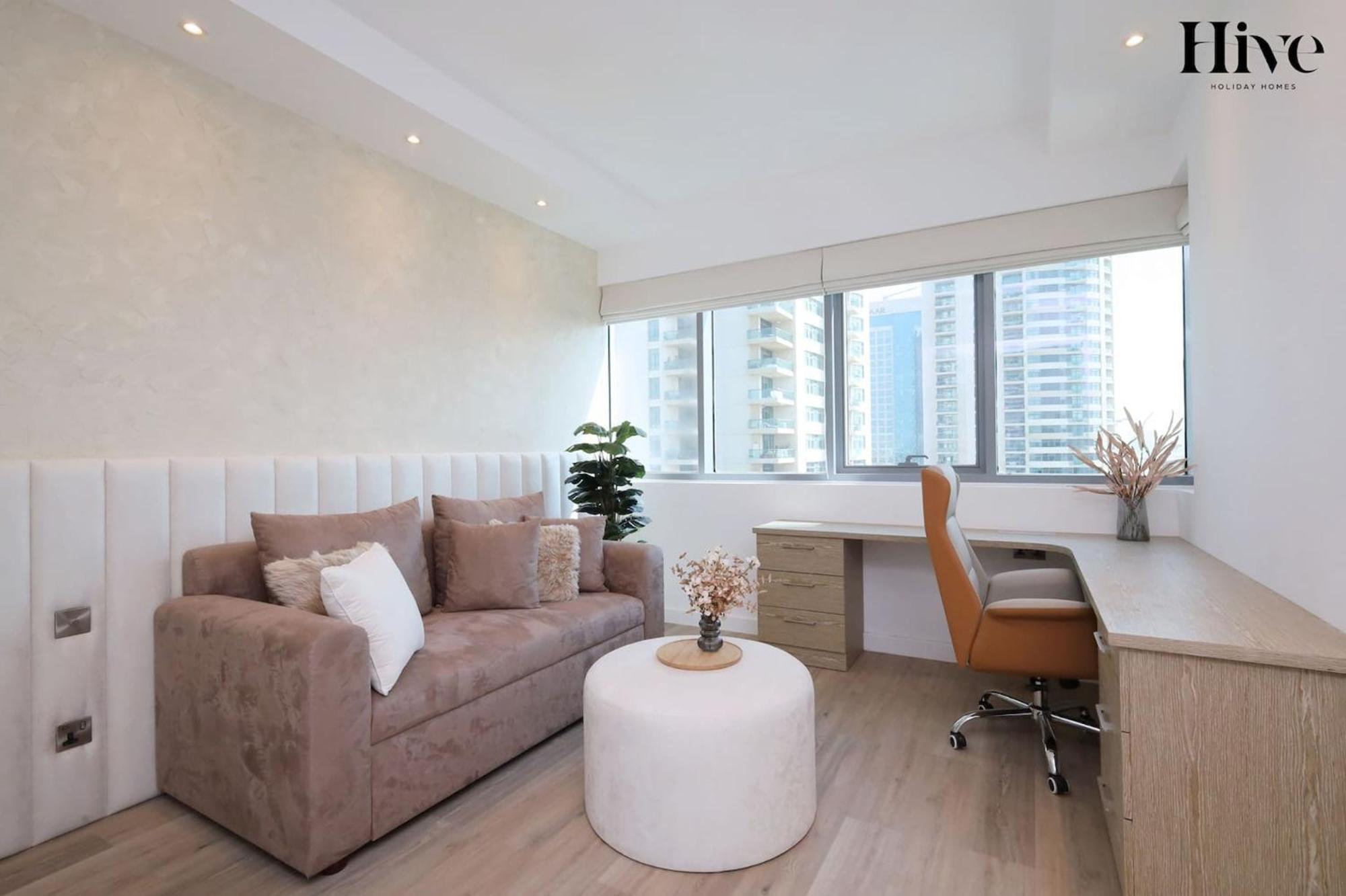Luxury 3 Bedroom With Golf Course Views Apartment *