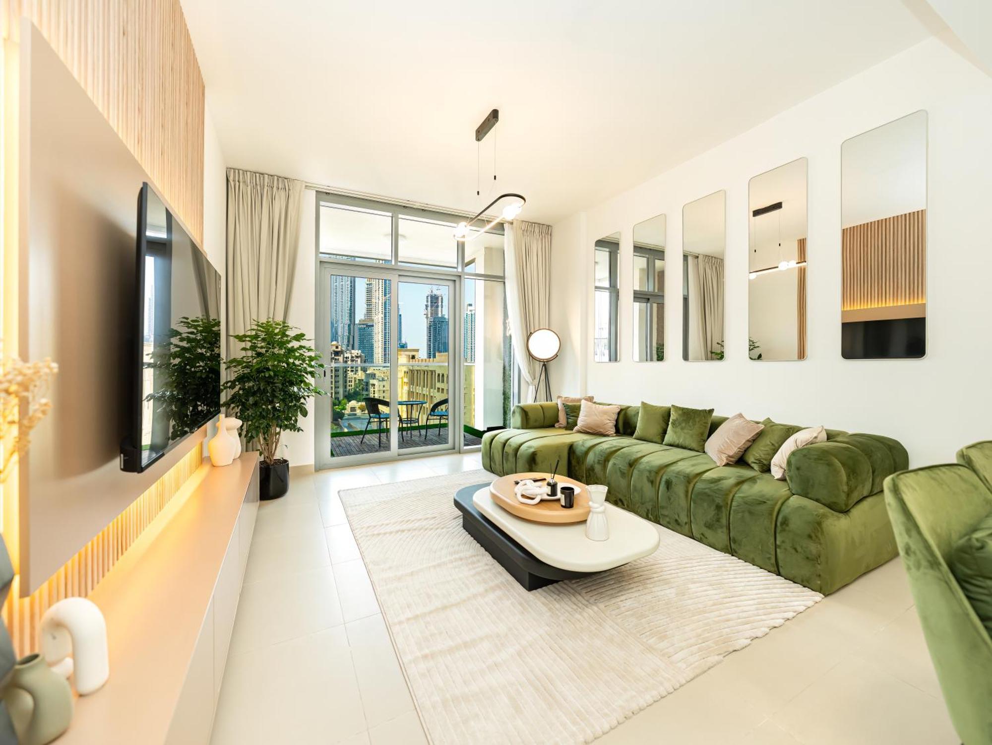 Stunning Two Bedroom With Private Balcony & Burj Khalifa By Luxury Space