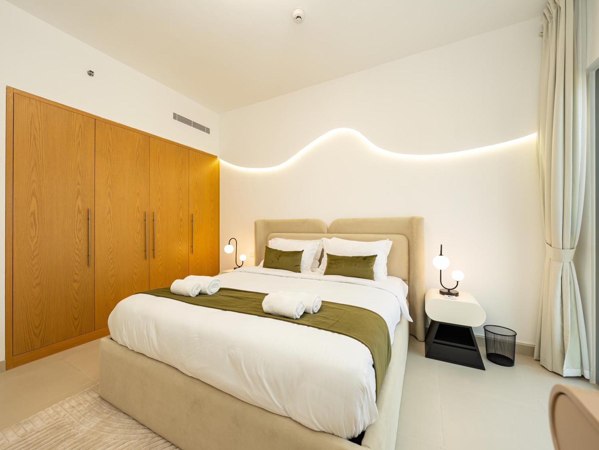 Apartment Stunning Two Bedroom With Private Balcony & Burj Khalifa By Luxury Space