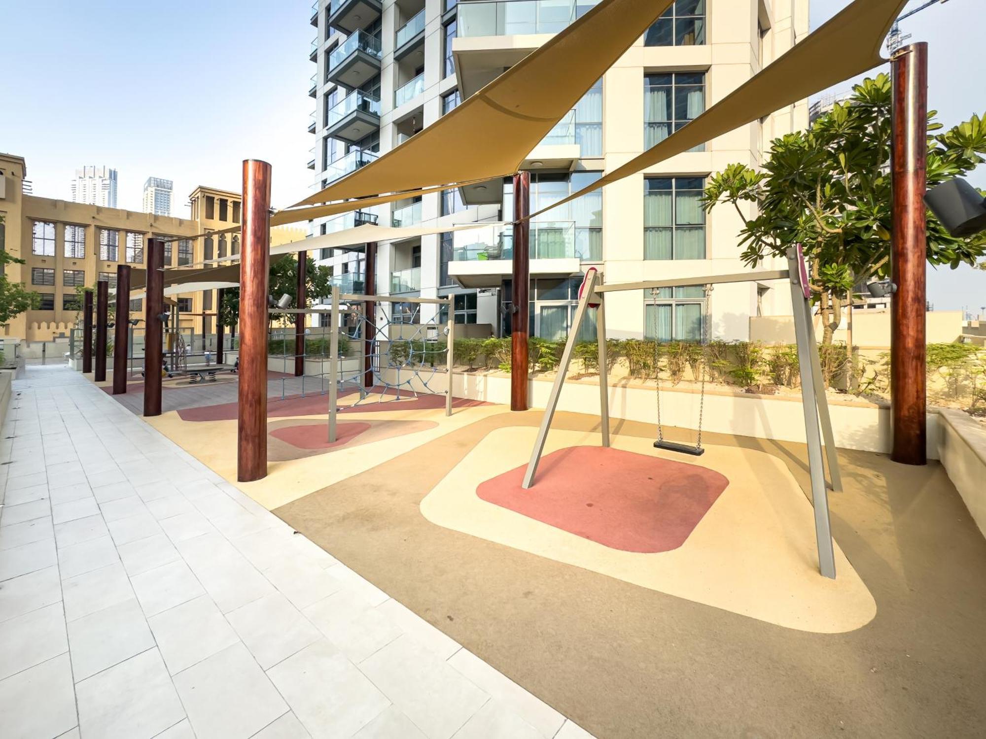 Apartment Stunning Two Bedroom With Private Balcony & Burj Khalifa By Luxury Space Dubai