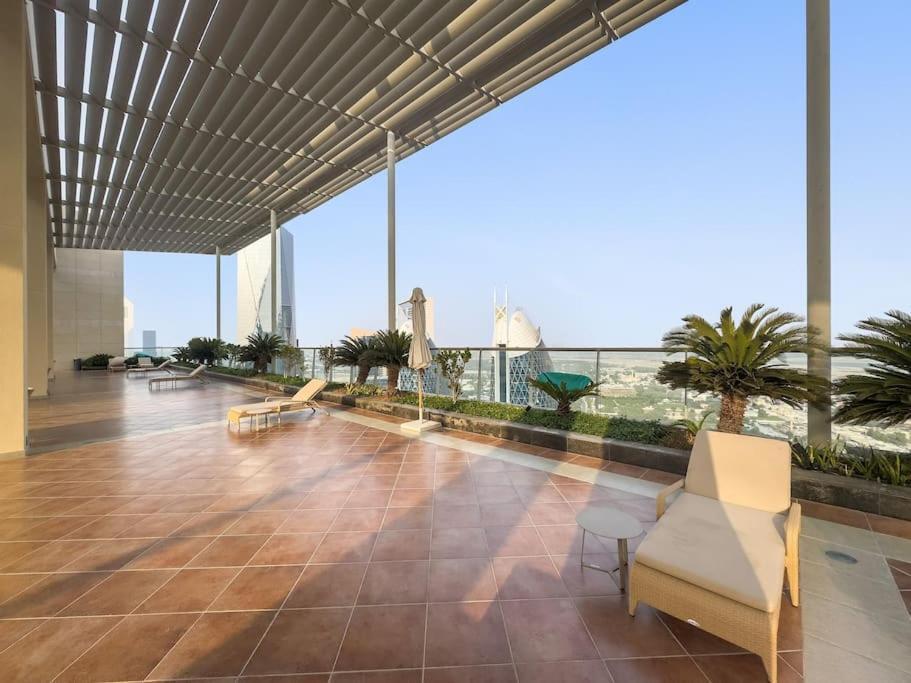 First Class 1br Sophisticated Duplex Living Apartment *