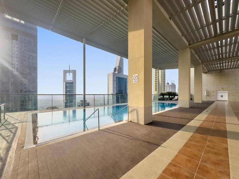 First Class 1br Sophisticated Duplex Living *