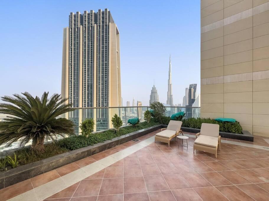 First Class 1br Sophisticated Duplex Living Apartment