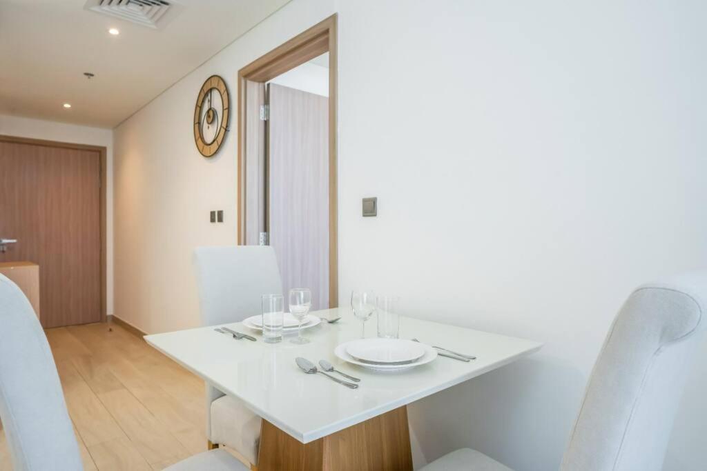 Luxury 1 Bedroom In Azizi Riviera 32