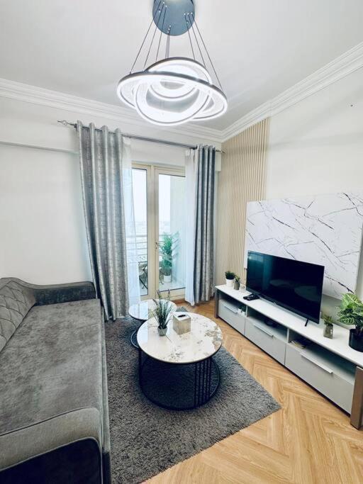 Apartment Cozy 1br In Marina Near And Metro Station Dubai