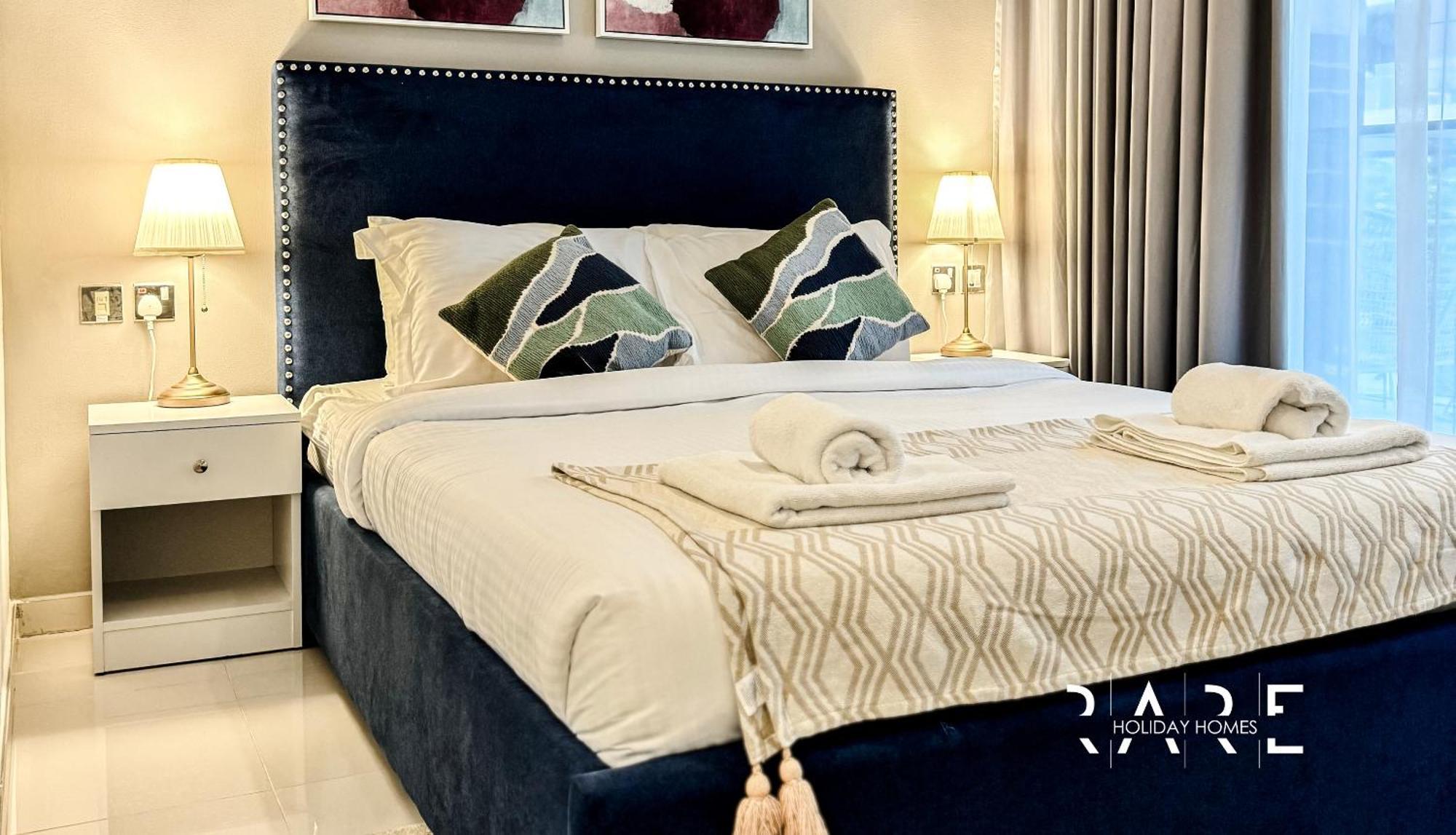 Apartment Rare Homes - Golf Course View - Damac Hills - Loreto Tower - R409 *