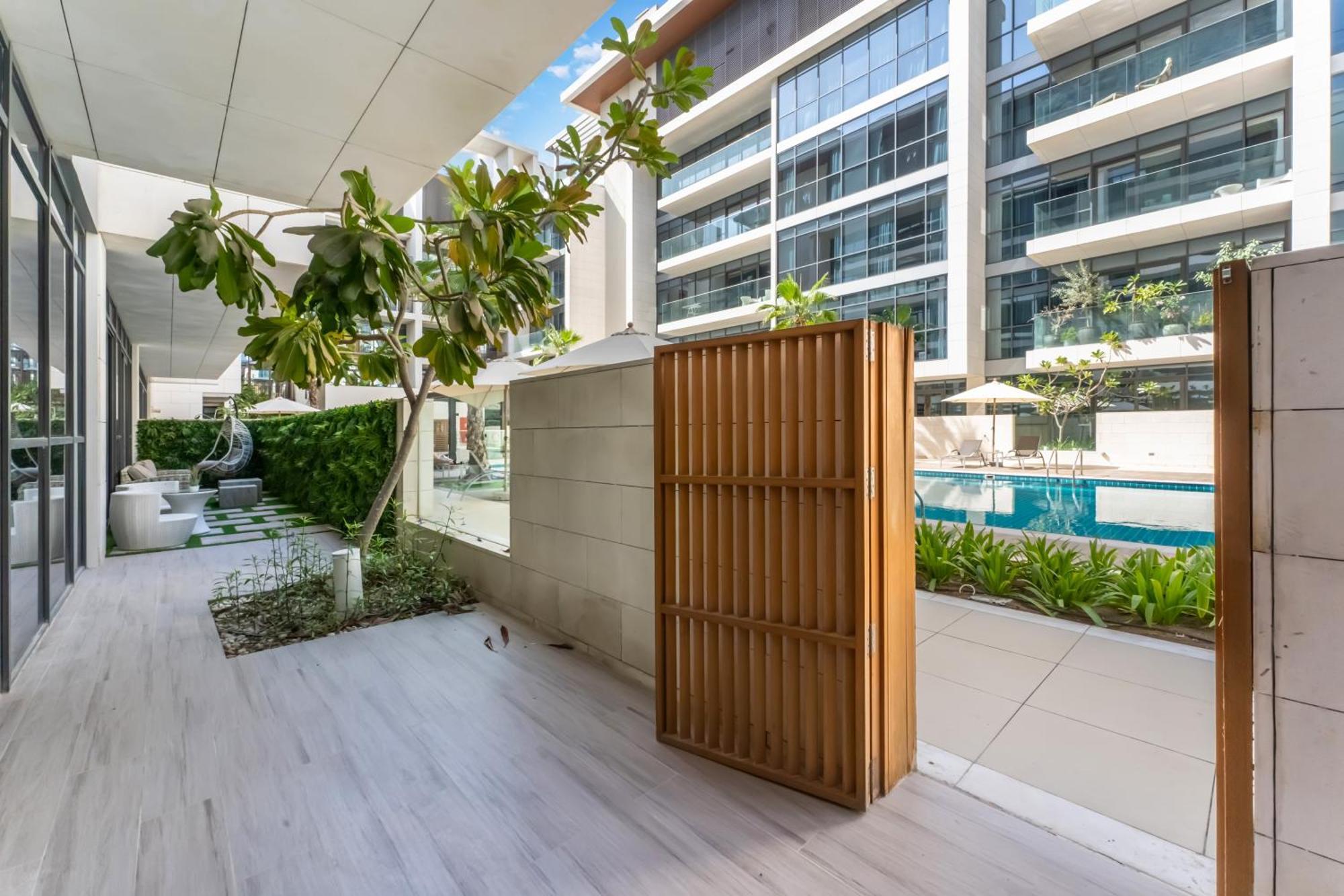 Fam Living - Walk - Opulent Living Dubai