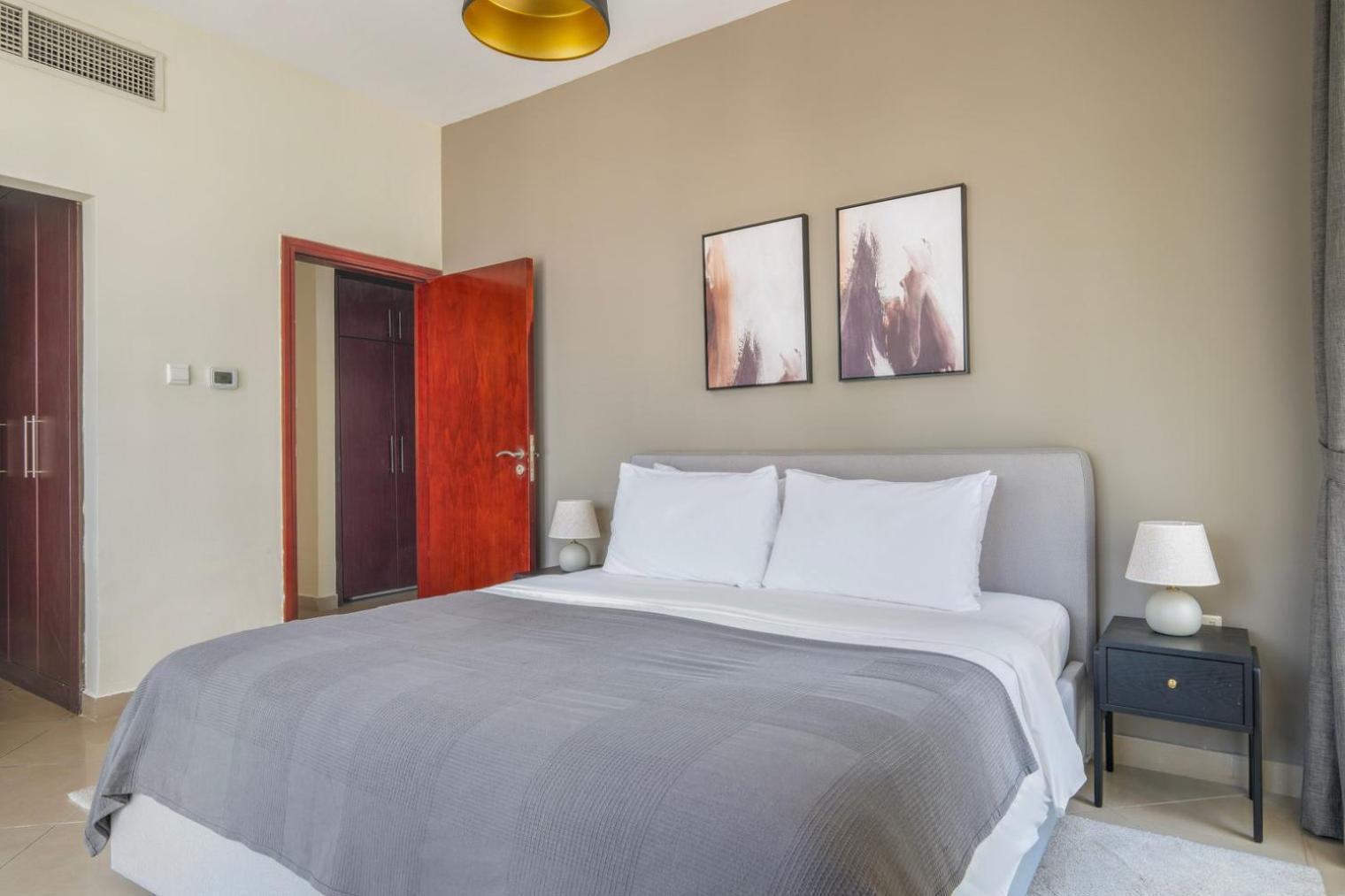 Blueground Jlt View Fully Furnished Dxb-1499