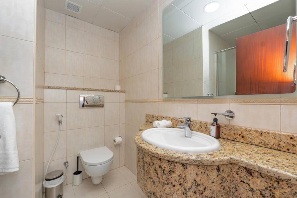 Sky High Lux 2 Bdr Marina Apartment *