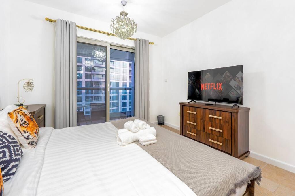 Sky High Lux 2 Bdr Marina Apartment *