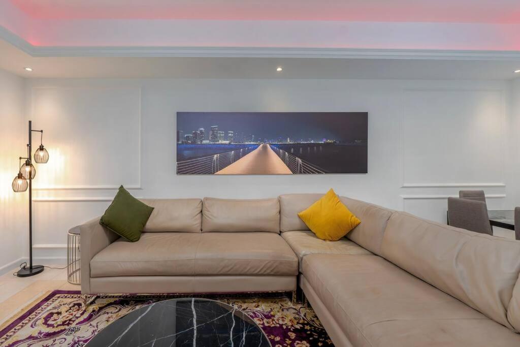 Apartment Sky High Lux 2 Bdr Marina *