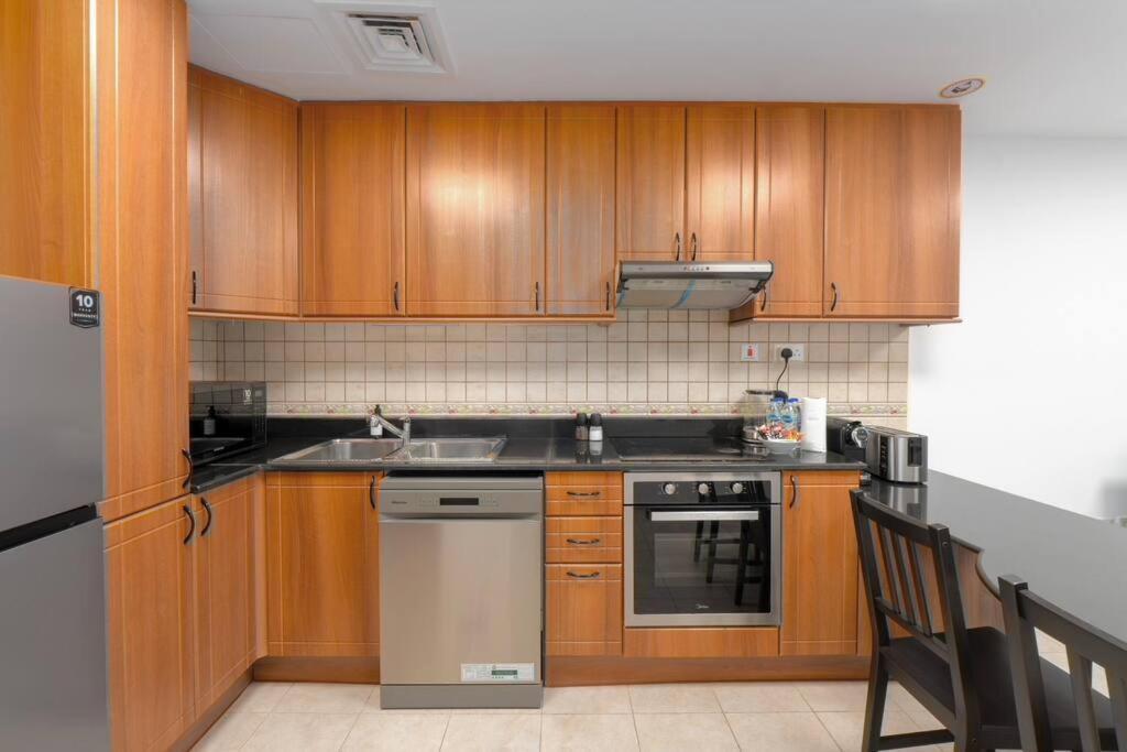 Sky High Lux 2 Bdr Marina