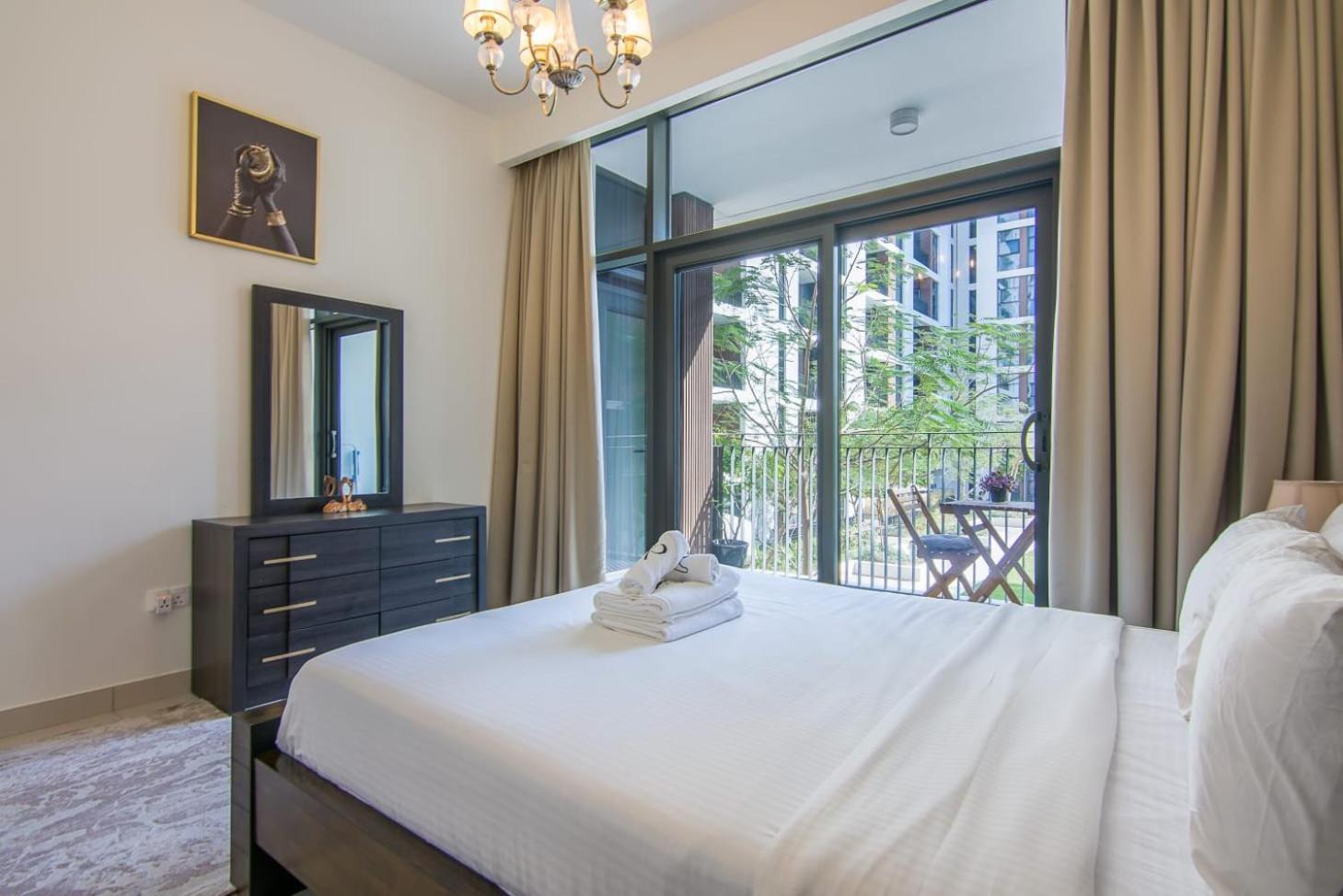 Park Point 1 Bedroom Hills Apartment Dubai