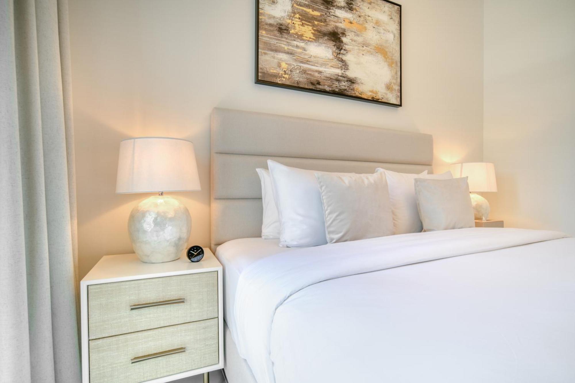 Luxury 2-bed L Emaar Beachfront Apartment