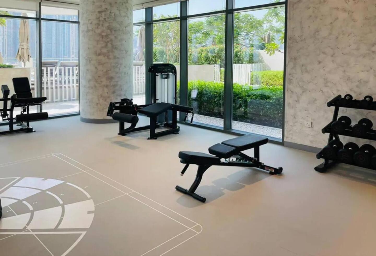 Luxury 2-bed L Emaar Beachfront *