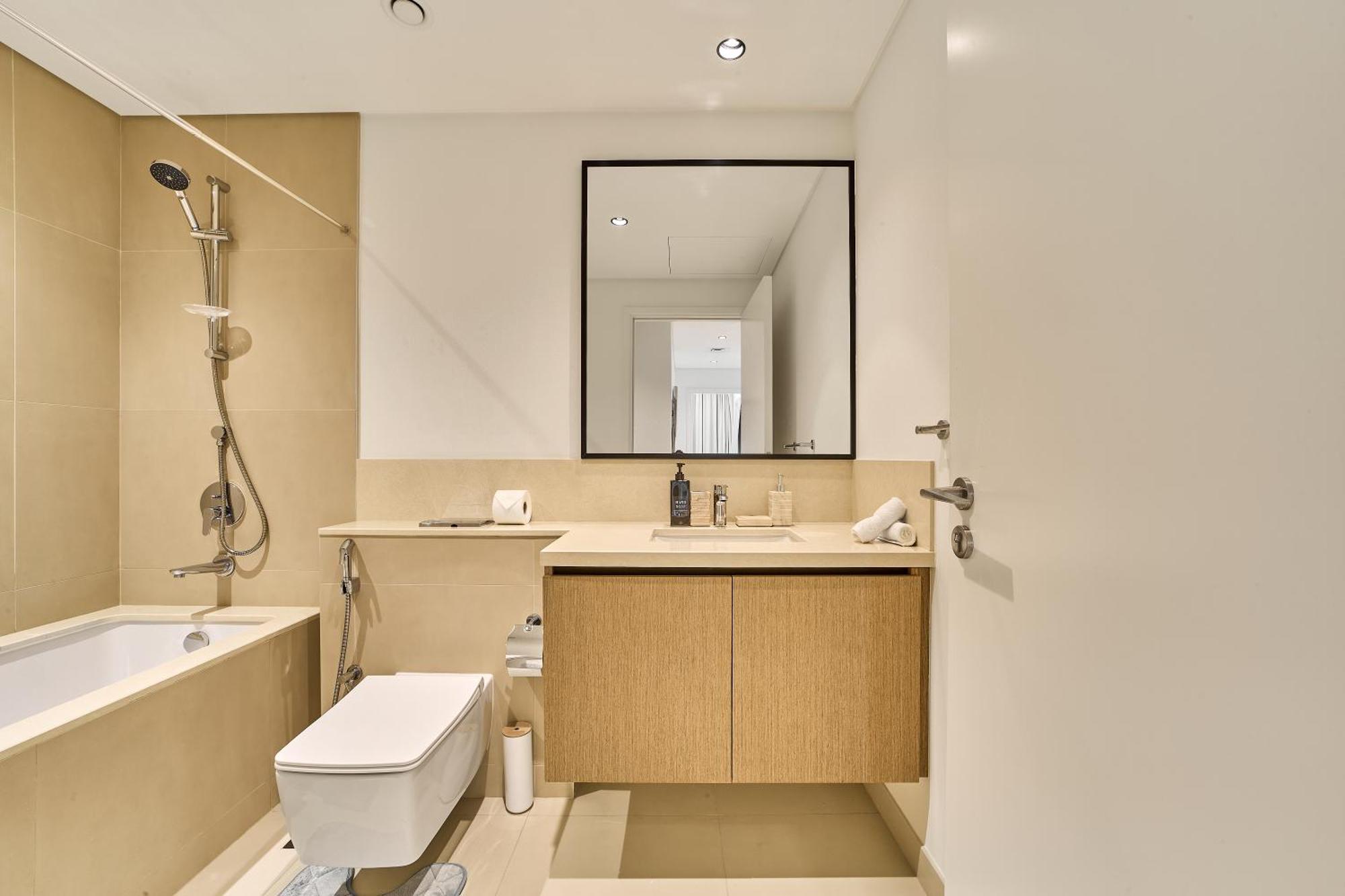 2br With Stunning Burj Khalifa & Fountain View *