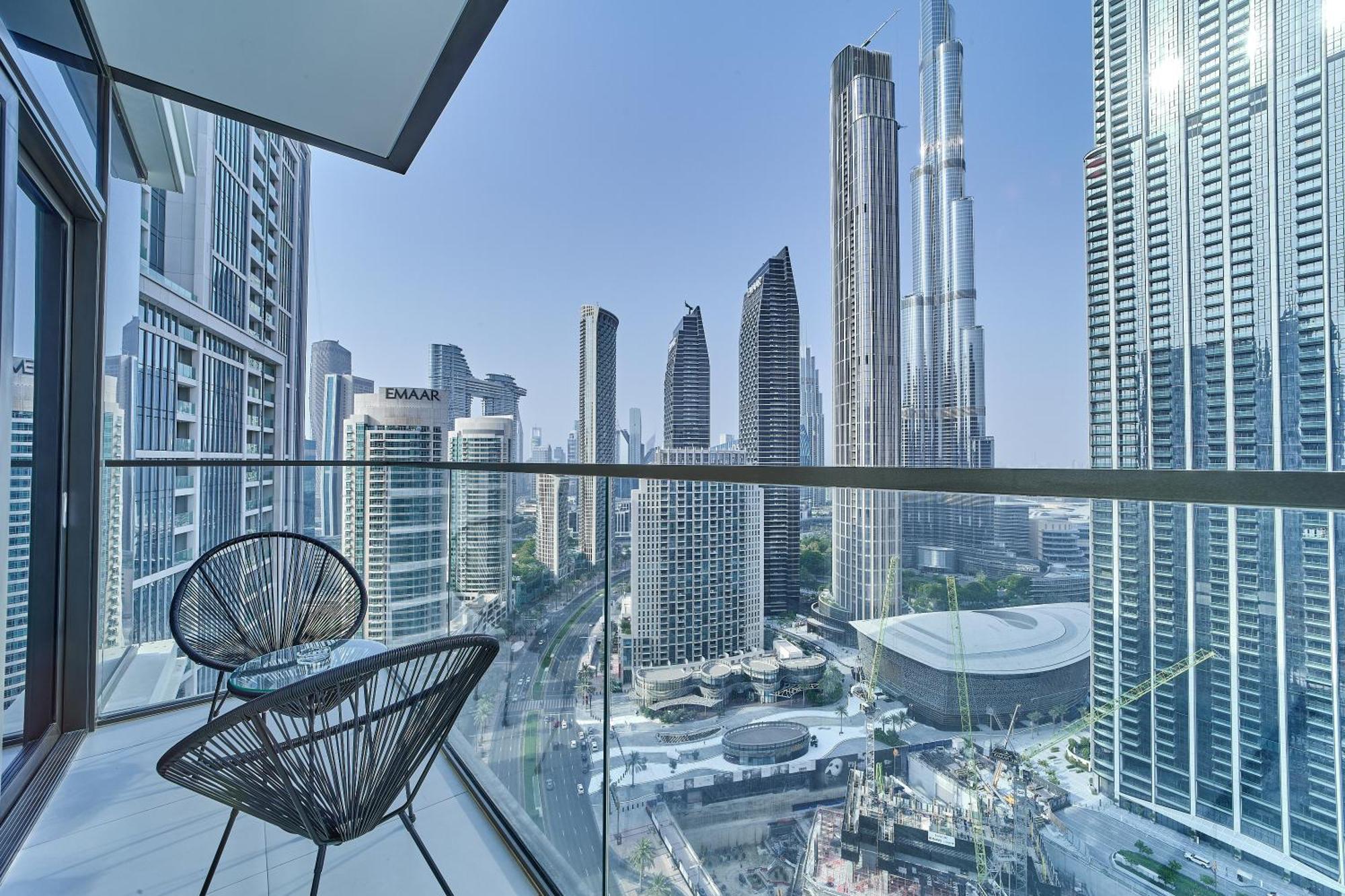 Apartment 2br With Stunning Burj Khalifa & Fountain View *
