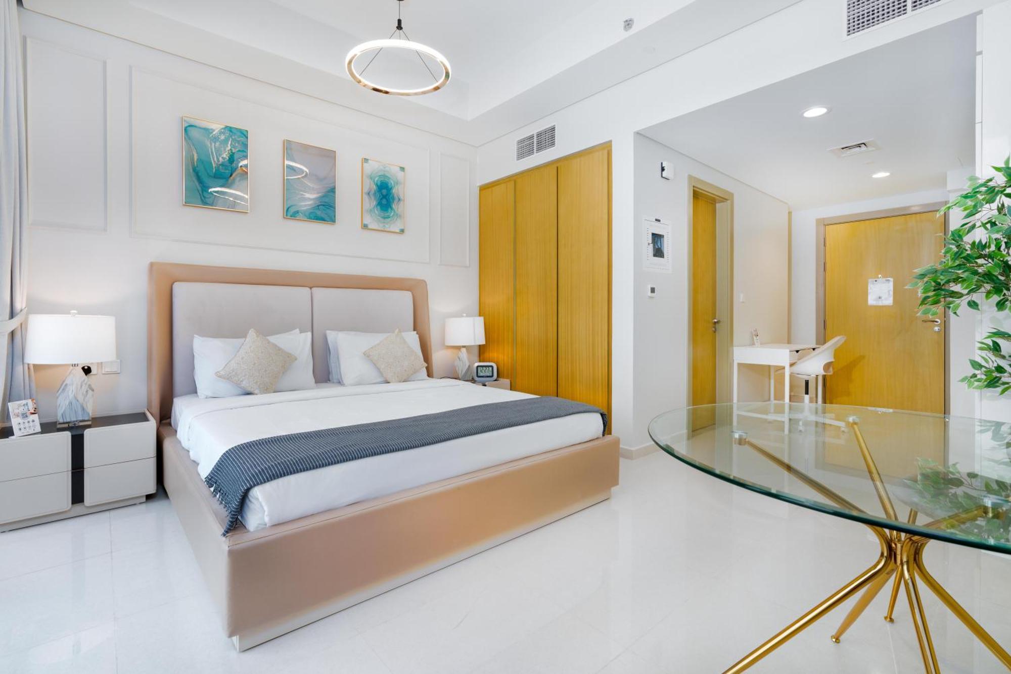 Apartment Lux Aykon Tower I Skyline Canal Views Dubai