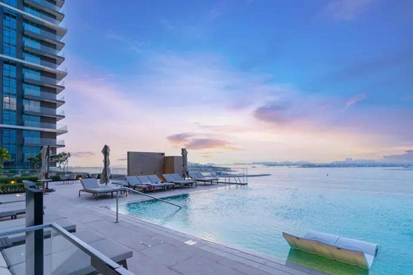 Apartment Luxury Seaview 1br With Private Access Dubai