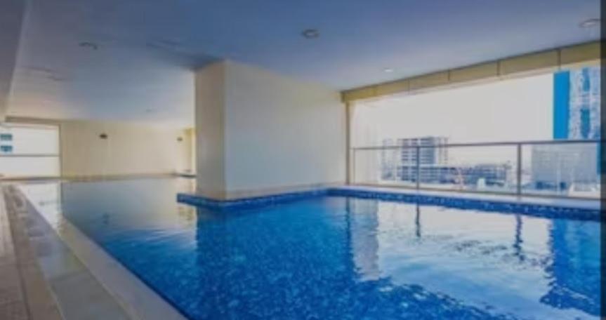 Stunning 1 Bed In Marina With Partial Sea View - High Floor - Next To Tram Stop - 5 Mins Walk To Apartment Dubai