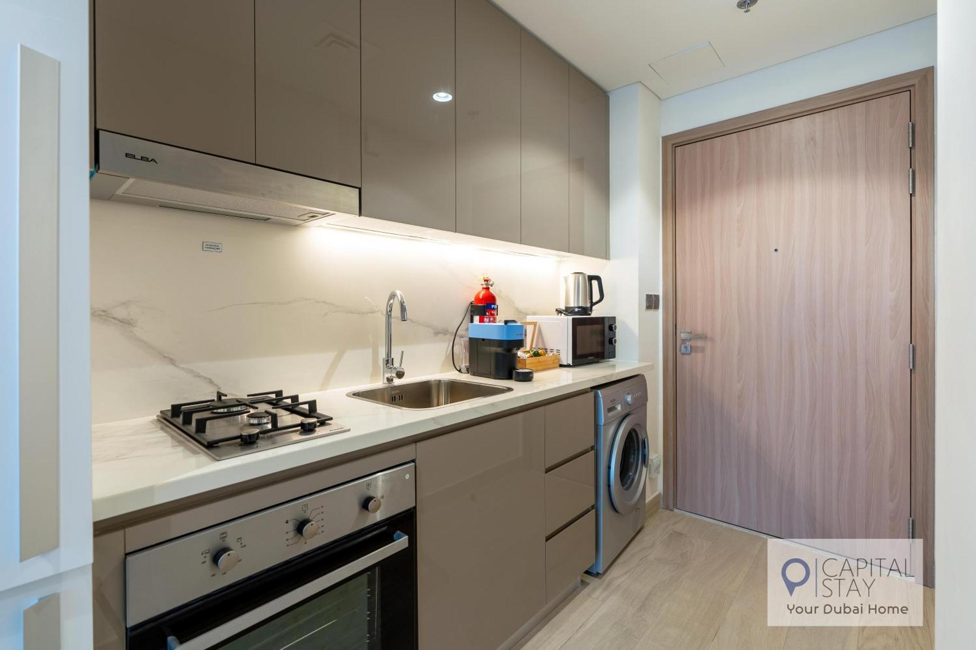 Cozy In Azizi Riviera Dubai