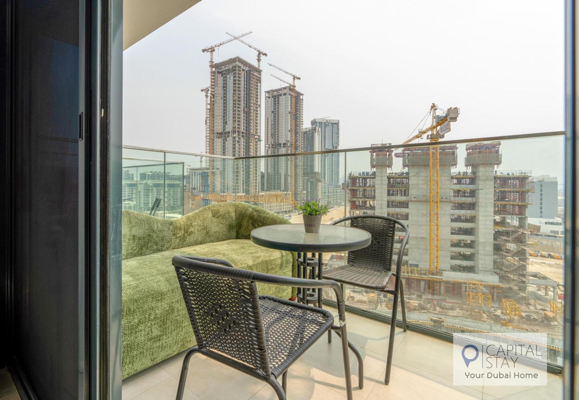 Cozy In Azizi Riviera Apartment *