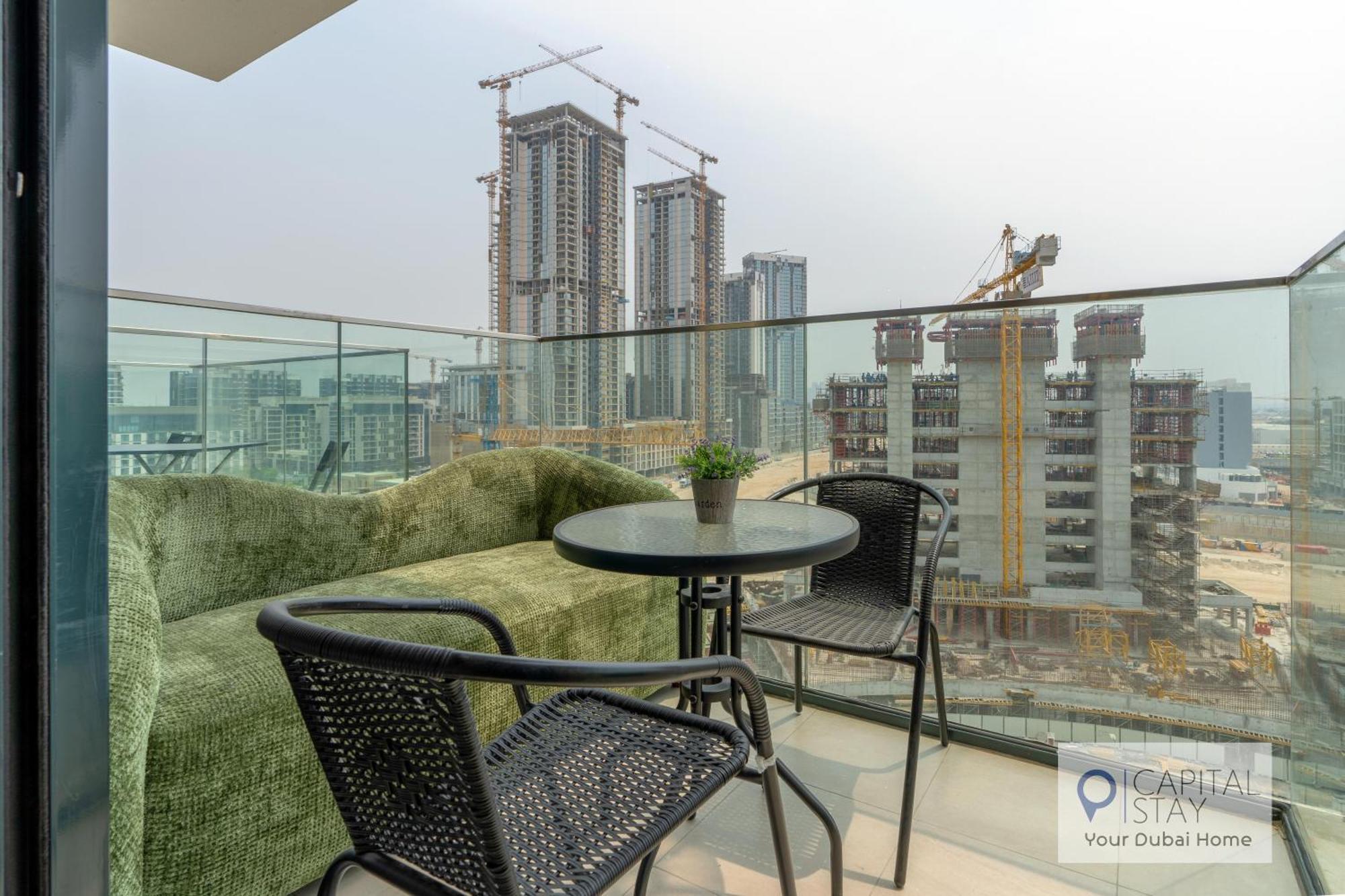 Apartment Cozy In Azizi Riviera Dubai