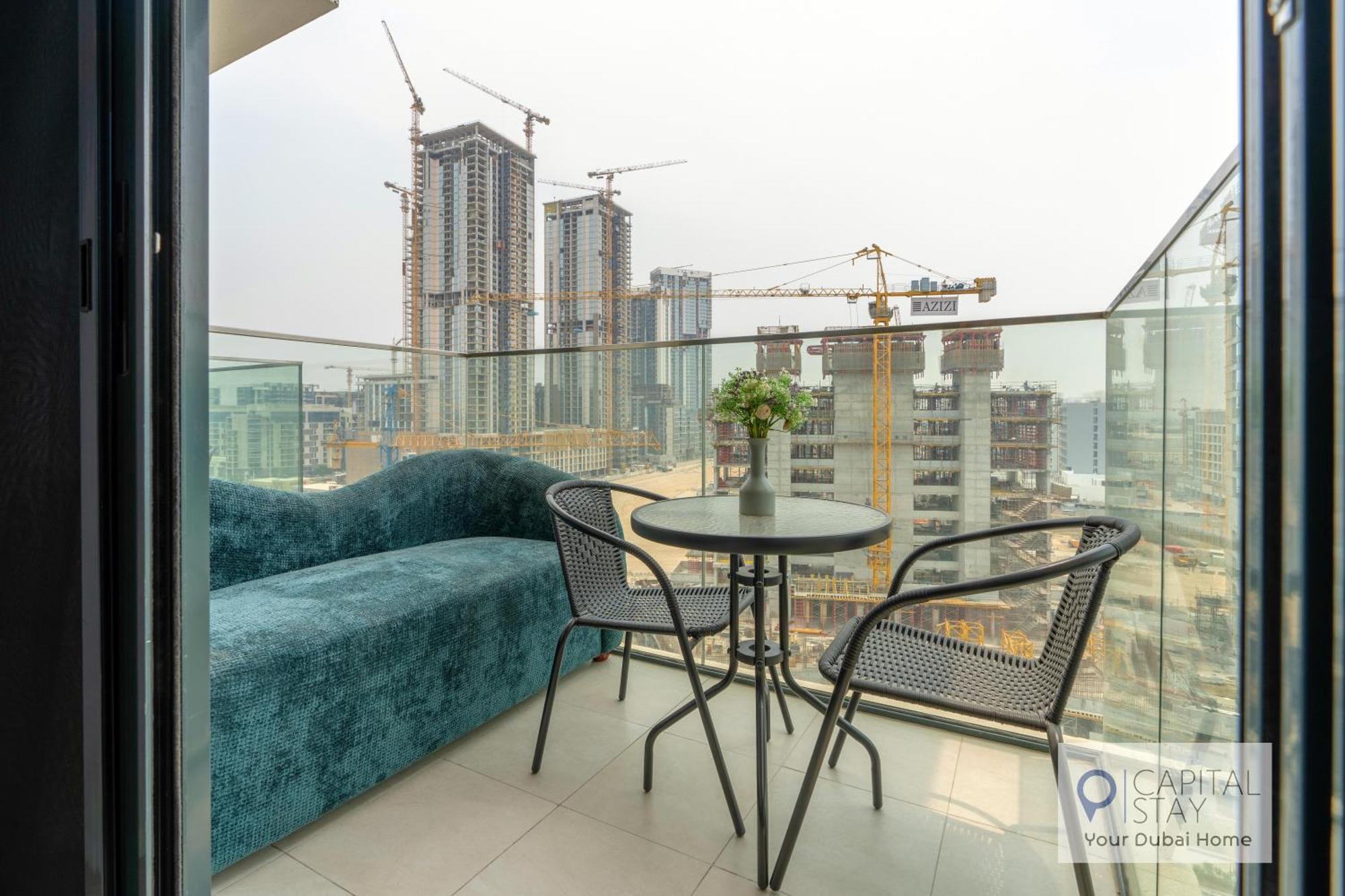 Cozy In Azizi Riviera Apartment