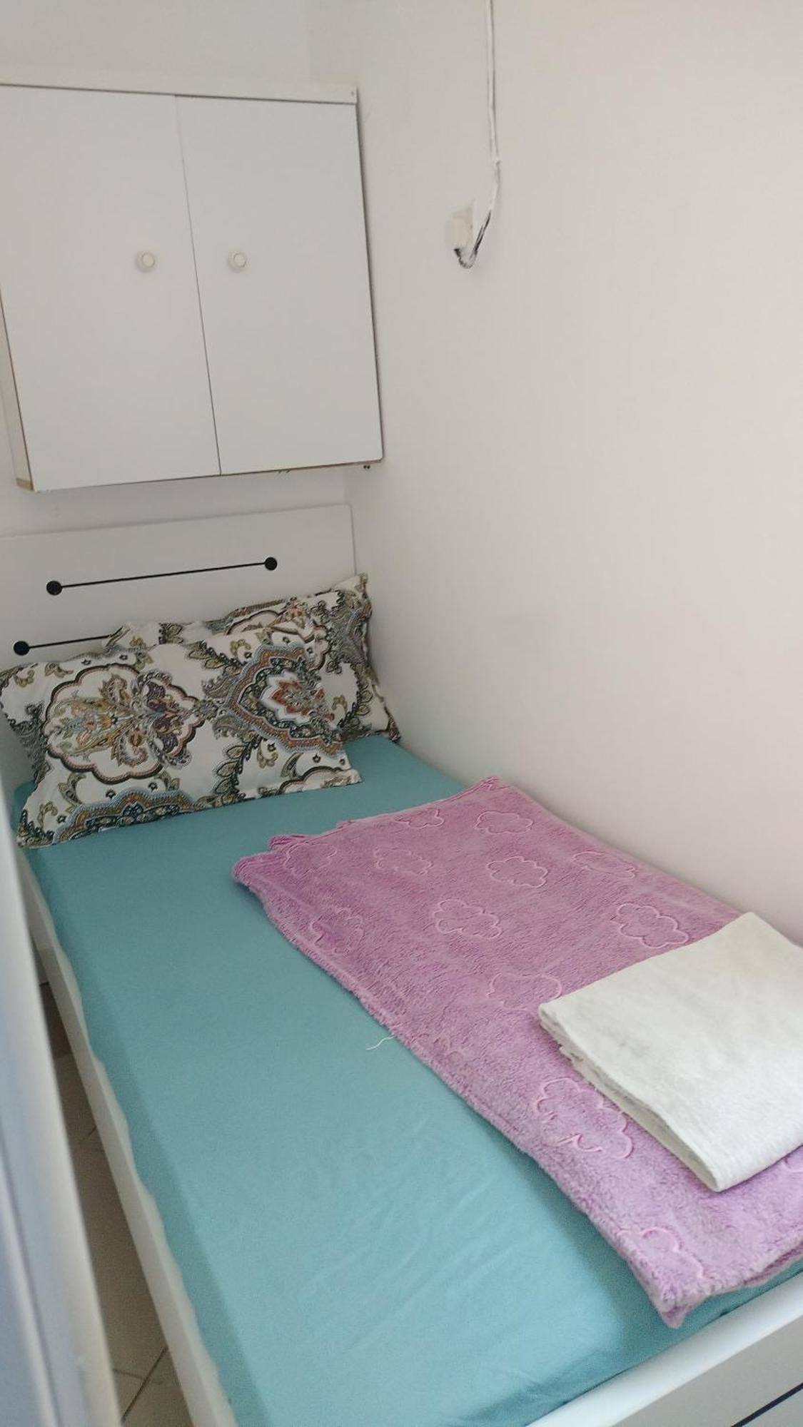 Loft And Full Partition Near Deira Fish Roundabout Metro * Dubai
