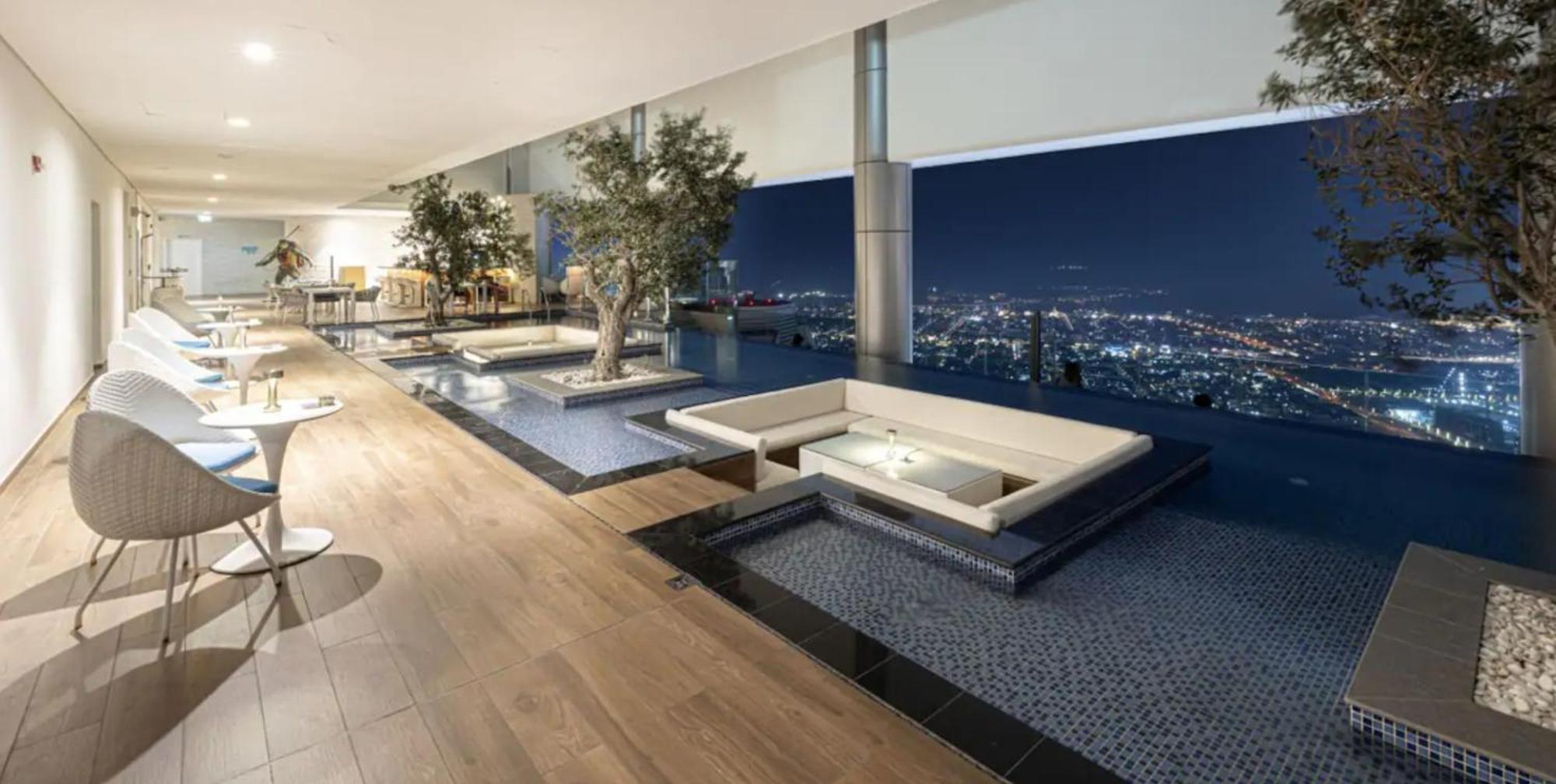 Apartment Bright High Floor In A 5 Star Resident Tower W Burj View And Access To 64th Infinity Pool, Gym, Sauna, Spa, Restaurants, Bars And *
