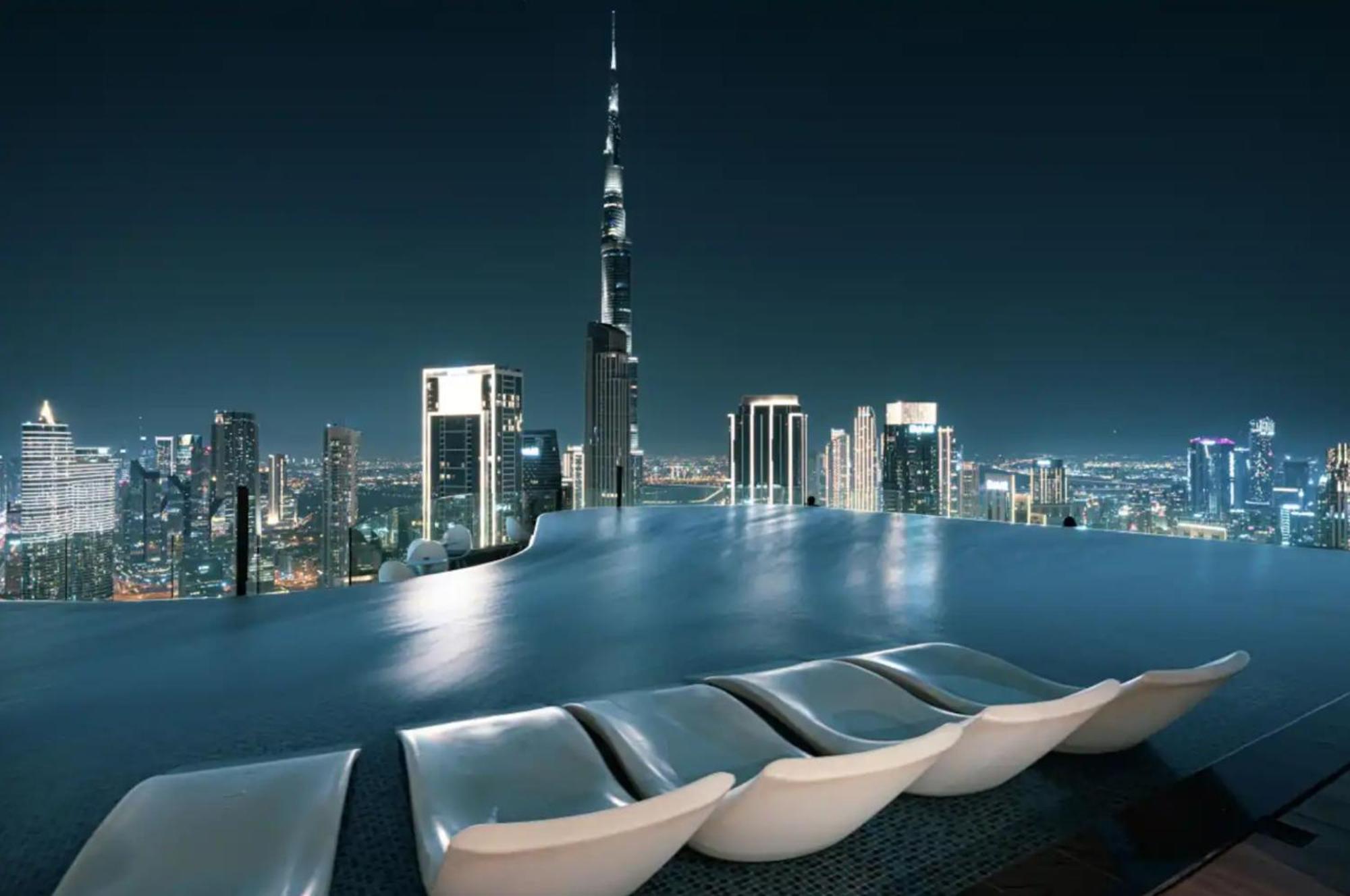Apartment Bright High Floor In A 5 Star Resident Tower W Burj View And Access To 64th Infinity Pool, Gym, Sauna, Spa, Restaurants, Bars And
