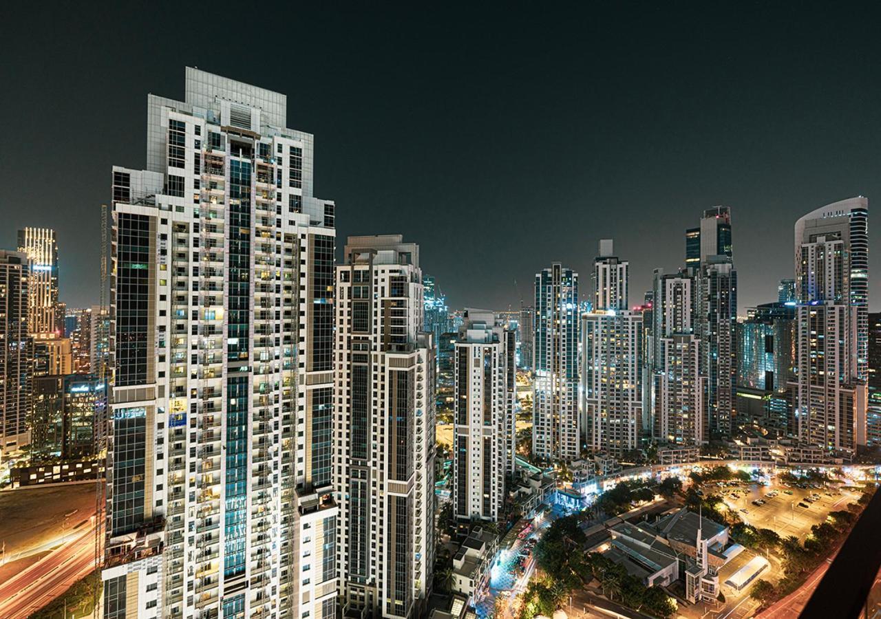 Bright High Floor In A 5 Star Resident Tower W Burj View And Access To 64th Infinity Pool, Gym, Sauna, Spa, Restaurants, Bars And Apartment Dubai