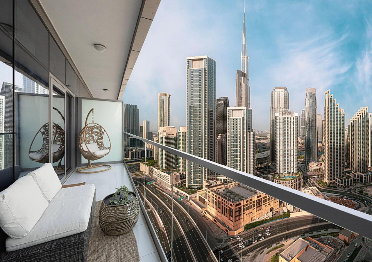 Bright High Floor In A 5 Star Resident Tower W Burj View And Access To 64th Infinity Pool, Gym, Sauna, Spa, Restaurants, Bars And Apartment