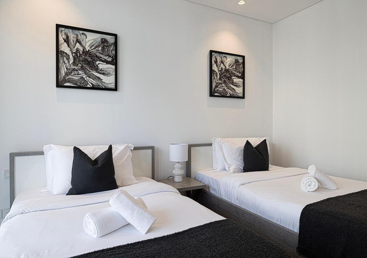 Apartment Bright High Floor In A 5 Star Resident Tower W Burj View And Access To 64th Infinity Pool, Gym, Sauna, Spa, Restaurants, Bars And *