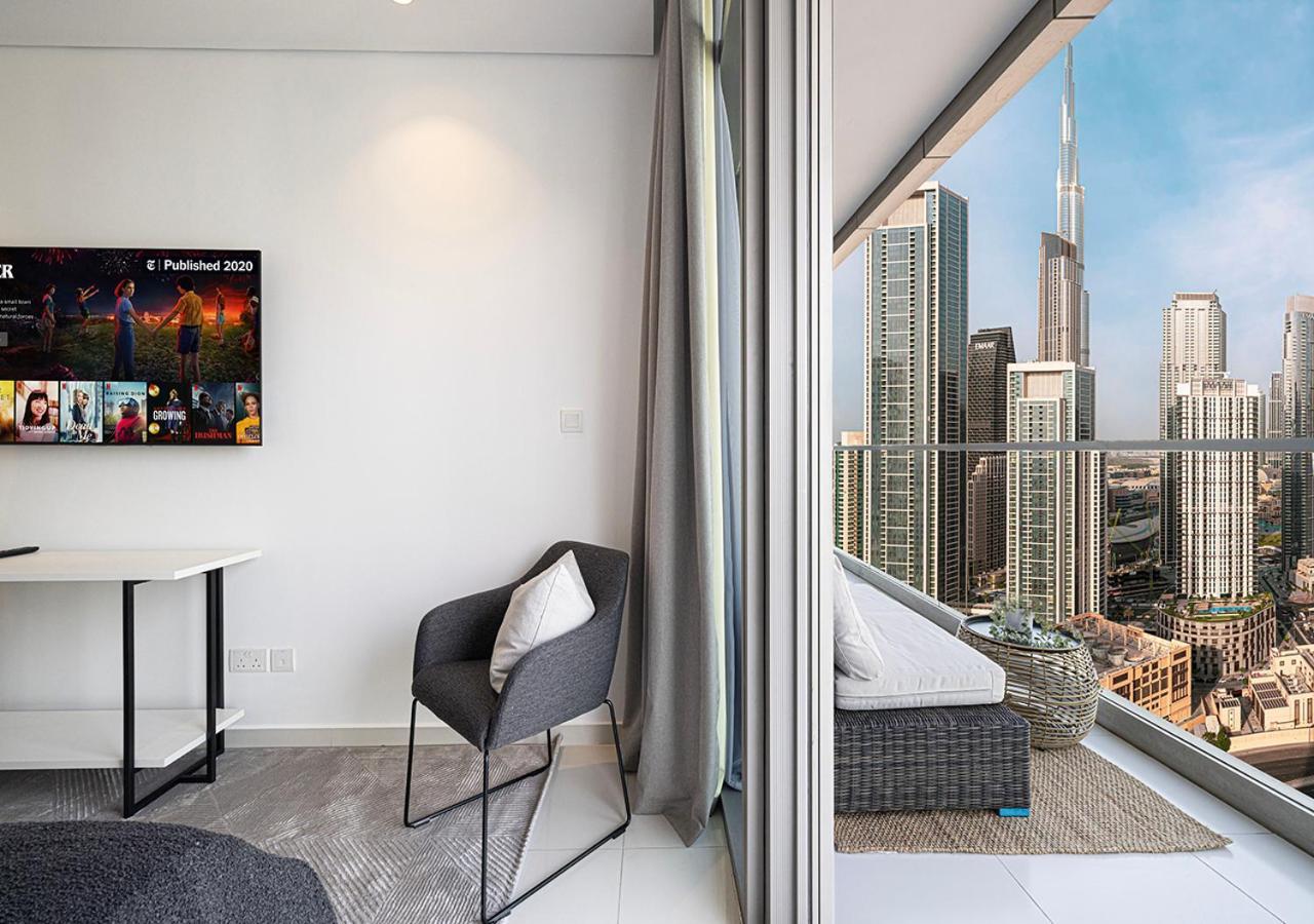 Bright High Floor In A 5 Star Resident Tower W Burj View And Access To 64th Infinity Pool, Gym, Sauna, Spa, Restaurants, Bars And Apartment Dubai