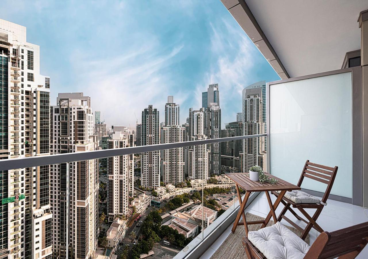 Apartment Bright High Floor In A 5 Star Resident Tower W Burj View And Access To 64th Infinity Pool, Gym, Sauna, Spa, Restaurants, Bars And Dubai