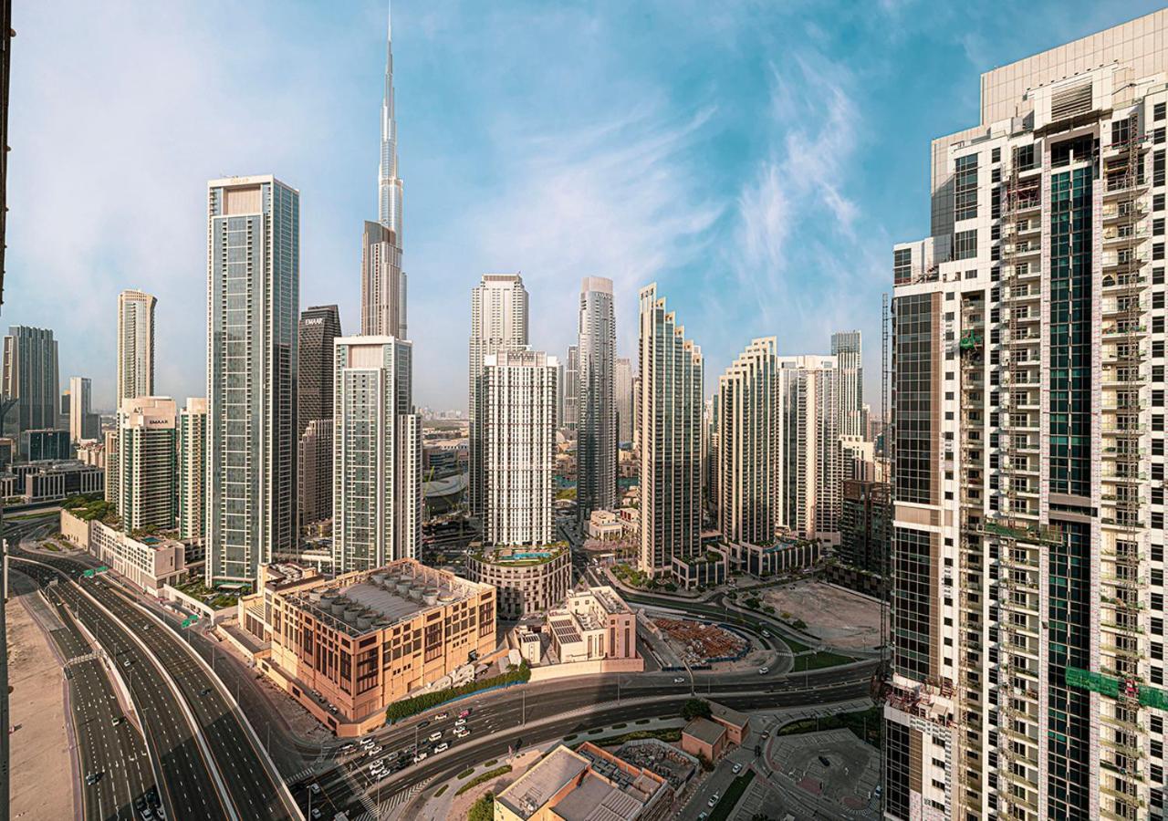 Bright High Floor In A 5 Star Resident Tower W Burj View And Access To 64th Infinity Pool, Gym, Sauna, Spa, Restaurants, Bars And Dubai