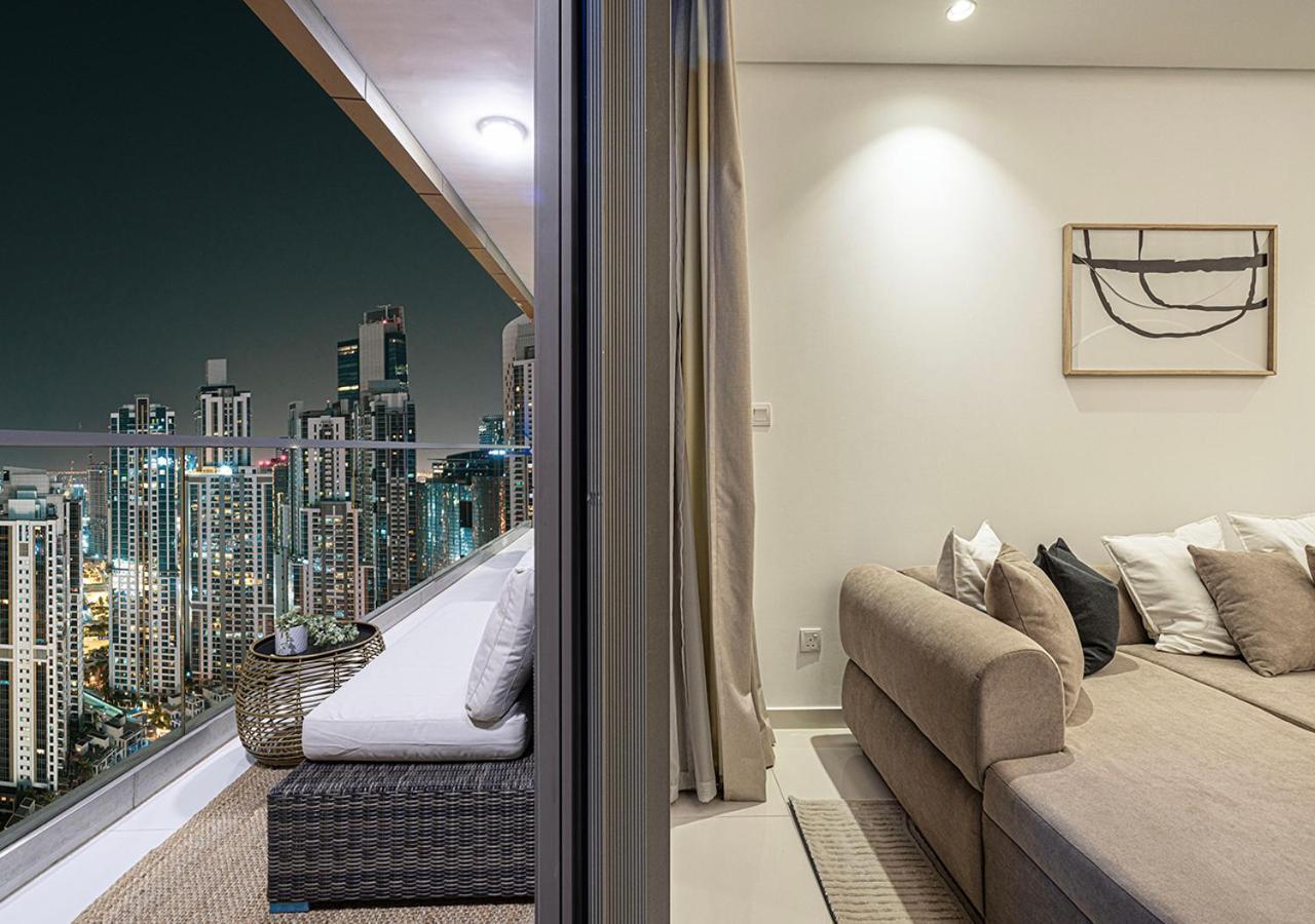 Apartment Bright High Floor In A 5 Star Resident Tower W Burj View And Access To 64th Infinity Pool, Gym, Sauna, Spa, Restaurants, Bars And *